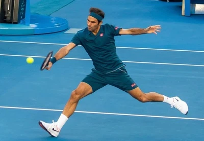 ● CAMISETA DE TENIS RARA RF FEDERER AUSTRALIAN OPEN 2019 TALLA UNIQLO PARA HOMBRE ADULTO S-M ● Foto 1 de 4