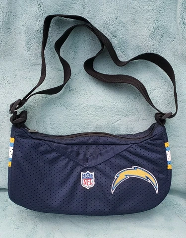 Las Angeles chargers women's game day purse Cover