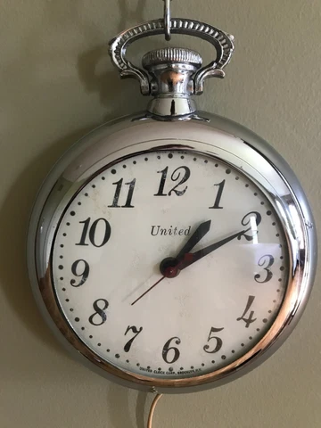 UNITED MID CENTURY POCKET WATCH WALL CLOCK WITH CHAIN MODEL 370 SILVER TONE Cover