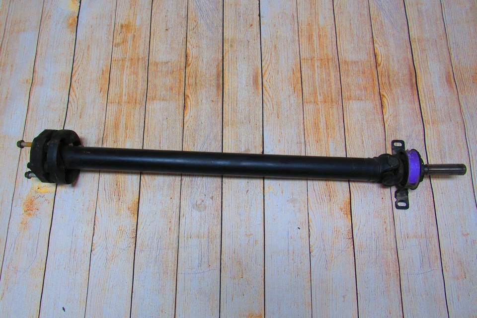 Jaguar XJ8 2004-09 VANDEN PLAS - CARROCERÍA LARGA - eje de transmisión trasero eje de transmisión línea OEM Foto 1 de 4