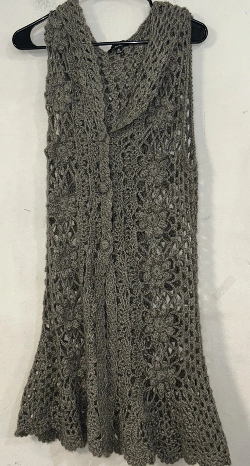 Chaleco cárdigan con capucha de ganchillo gris mezcla de lana Cecico para mujer Foto 1 de 4