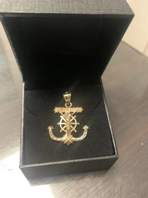 10kt Yellow Gold Mens Mariner Anchor Crucifix Cross Religious Charm Pendant - Image 1 of 2