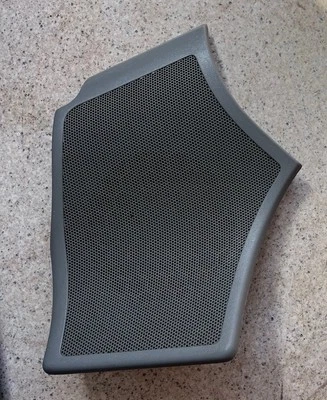 Renault Kangoo Front Dash Speaker Cover Left Passenger Side - Plastic Mk1 2007 - Image 1 of 3