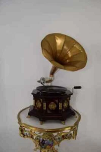 Antique Gramophone, Fully Functional Working Phonograph, win-up record player - Picture 1 of 11