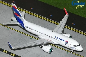 MODELO DIECAST GEMINI200 (G2LAN1313) LATAM A320NEO (REG# CC-BHG) ESCALA 1:200 - Imagen 1 de 6