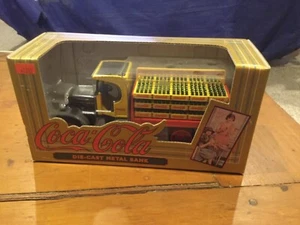 Coca Cola Ertl Kenworth Coke Modell T Lieferwagen Metall Druckguss Spardose Neu im Karton - Bild 1 von 4