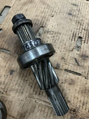 VINTAGE JOHN DEERE  1050  TRACTOR -  LH BRAKE / BULL GEAR DRIVER-1980 - Image 1 of 2