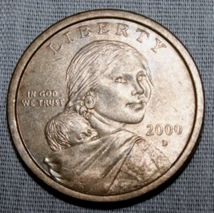 2000 D Sacagawea Native American Gold Tone U.S. One Dollar Coin : Circulated d2 - Picture 1 of 4