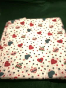 Vintage Christmas Hearts Cream Unbranded Cotton Fabric 1 1/2 Yards Uncut - Picture 1 of 1