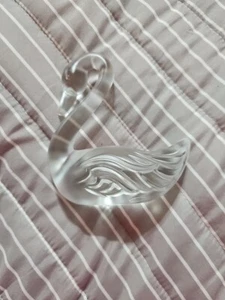 Fenton Frosted Glass Swan Figurine - Picture 1 of 7