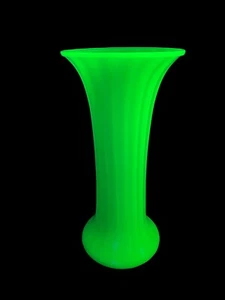 Steuben Uranium Jadeite Carder Era 1930 Vase 8” Stamped Steuben - Picture 1 of 12