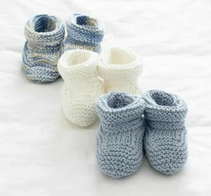 SWEET LITTLE BABY'S BOOTIES ARAN WOOL KNITTING PATTERN SIZES 3, 6, 12 MONTHS - Picture 1 of 1