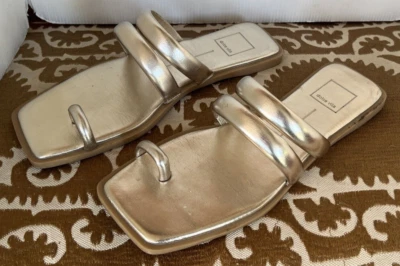 Dolce Vita Nixia toe Sandals metallic Sz 9 lite gold puffy - Image 1 of 4