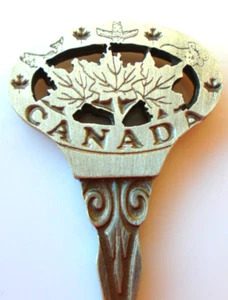 PETITE CUILLERE DE COLLECTION SPOON - CANADA - Picture 1 of 3