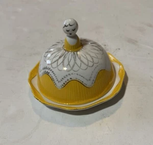 Anthropologie Le Biscotti Ceramica Burro Cameriera Piatto Coperto&&& - Foto 1 di 3