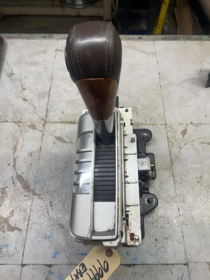 Conjunto de palanca de cambios de piso Saturn Outlook 2007-2009 automático Foto 1 de 4