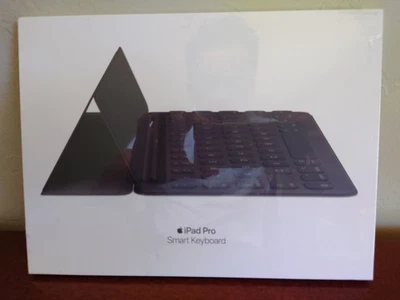 Brand New Black Apple Smart Keyboard (A1829) for 10.5-inch iPad Pro MPTL2LL/A - Image 1 of 2