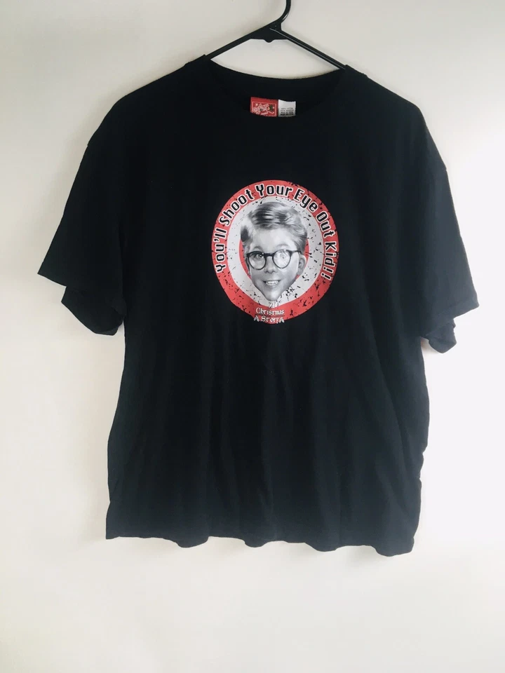 Camiseta A Christmas Story Hombre Talla Grande Negra Camiseta "You’ll Shoot Your Eye Out" Foto 1 de 4