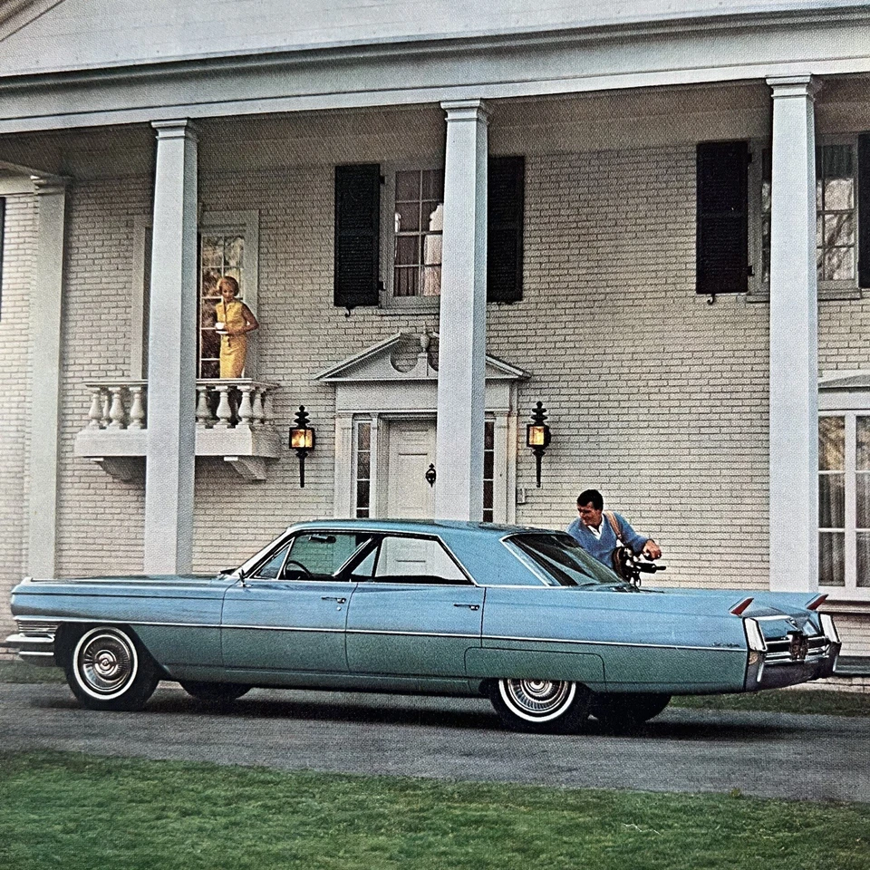 Anuncio publicitario vintage Cadillac azul color coche temprano en la mañana golfista esposa triste Foto 1 de 4