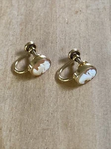 SCHÖNE VINTAGE 50ER JAHRE ADMARK 12K GOLD GEFÜLLT GESCHNITZTE MUSCHEL KAMEE OHRRINGE! - Bild 1 von 2