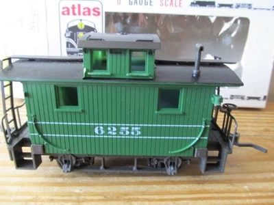 Atlas NO 6255 GREEN  4-WHEEL CABOOSE  0 Gauge ORGINAL BOX - Image 1 of 3