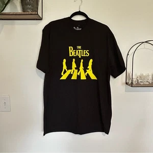 NUEVO SIN ETIQUETAS Camiseta The Beatles Negra Amarilla Manga Corta Cuello Redondo Unisex Talla Grande - Imagen 1 de 3