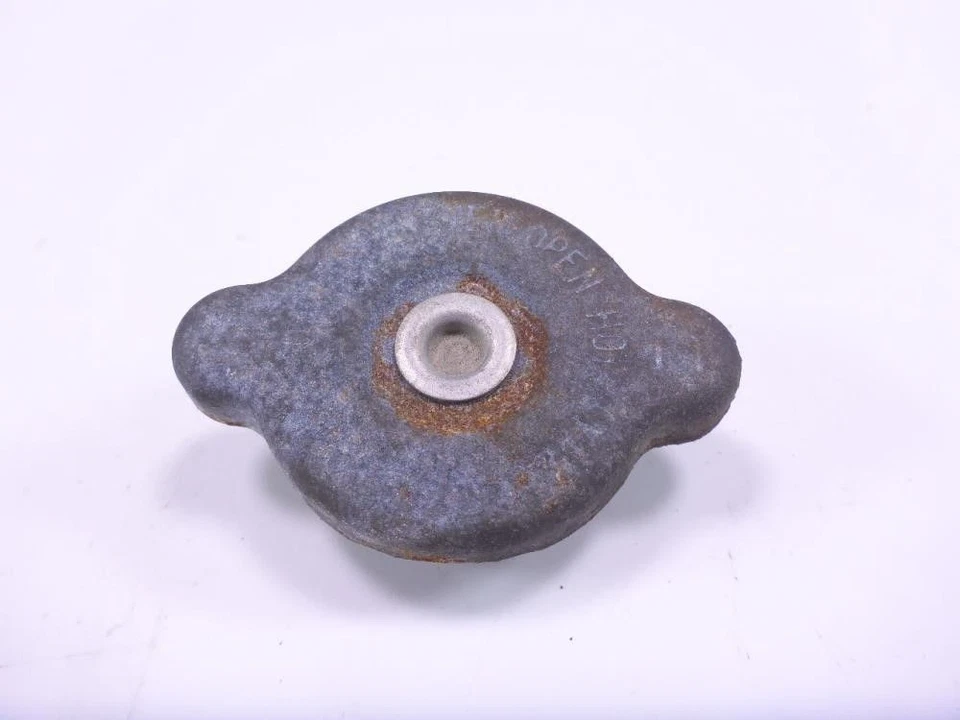 Yamaha FZ1 2003 03 tapa de llenado de radiador cantidad 2 Foto 1 de 4