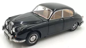 Paragon 1/18 Scale Diecast DC26324A - 1967 Daimler V8 250 - Black - Picture 1 of 6
