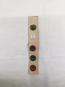 5 Botones Elevados De Colección Plástico 2 Agujeros 1/2" VERDE BLANCO MARRÓN VERDE OSCURO LADRILLO - Imagen 1 de 2