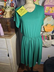 Vestido Her Universe Verde Talla 2x Nuevo Con Etiquetas Vacaciones de Navidad - Imagen 1 de 11