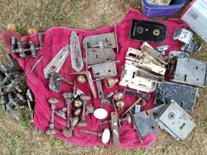 Vintage Antique Bulk Lot Of Assorted Knobs Locks An Mortice As Is Preowned - Picture 1 of 7