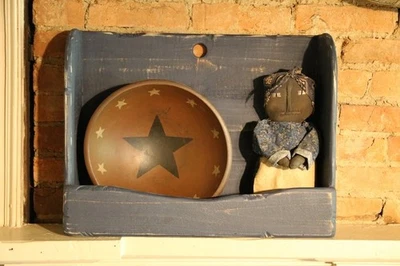 Caja de pared cubby de madera primitiva hecha a mano azul envejecido estante granja Foto 1 de 4