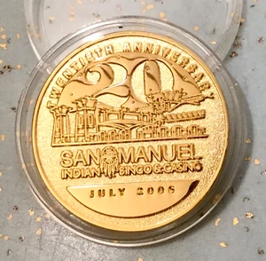 2006 SAN MANUEL INDIAN BINGO & CASINO 20 ANNIVERSARY 35mm TOKEN ENCASED - Bild 1 von 5