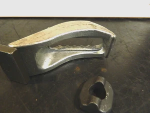 Spannpratze Lenzkes 10 -70 , für Schraube bis M 20 , neuwertig - Bild 1 von 3