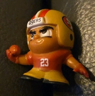 2025 NFL Series 13 Teenymates Christian McCaffrey San Francisco, NOVO  - Imagem 1 de 2