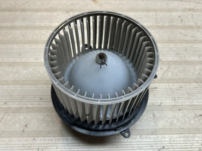 Conjunto de ventilador de motor soplador calentador aire acondicionado Suzuki SX4 2007-2013 CLIMATIZACIÓN usado Foto 1 de 4