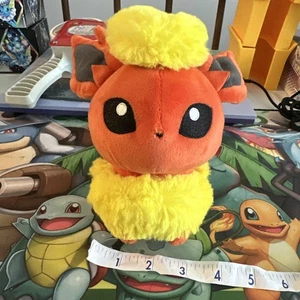 Pokemon Flareon Pokédoll Pokemon Center Juguete de Peluche Muñecas Peluche - Imagen 1 de 6