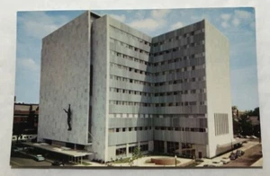 New Mayo Clinic Building Rochester, Minnesota. Postcard (V1) - Picture 1 of 2