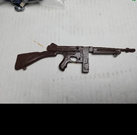VINTAGE GI JOE  THOMPSON MACHINE GUN WITH STOCK BROWN Hasbro 12" 1960's Cover