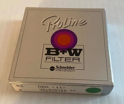 B+W Proline 52mm Yellow Green Filter 060. (11) 2x - Image 1 of 2