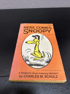 Here Comes' Snoopy & The Wonderful World Of Peanuts by Charles M. Schulz PB - Imagen 1 de 9