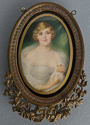 Antique French Miniature Brass Bubble Convex Glass Oval Frame w/ Woman Photo  - Image 1 of 4