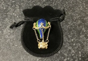Hot Air ballon Gold Tone, Blue Green Enameled Articulated Brooch, Perfect Gift - Picture 1 of 4
