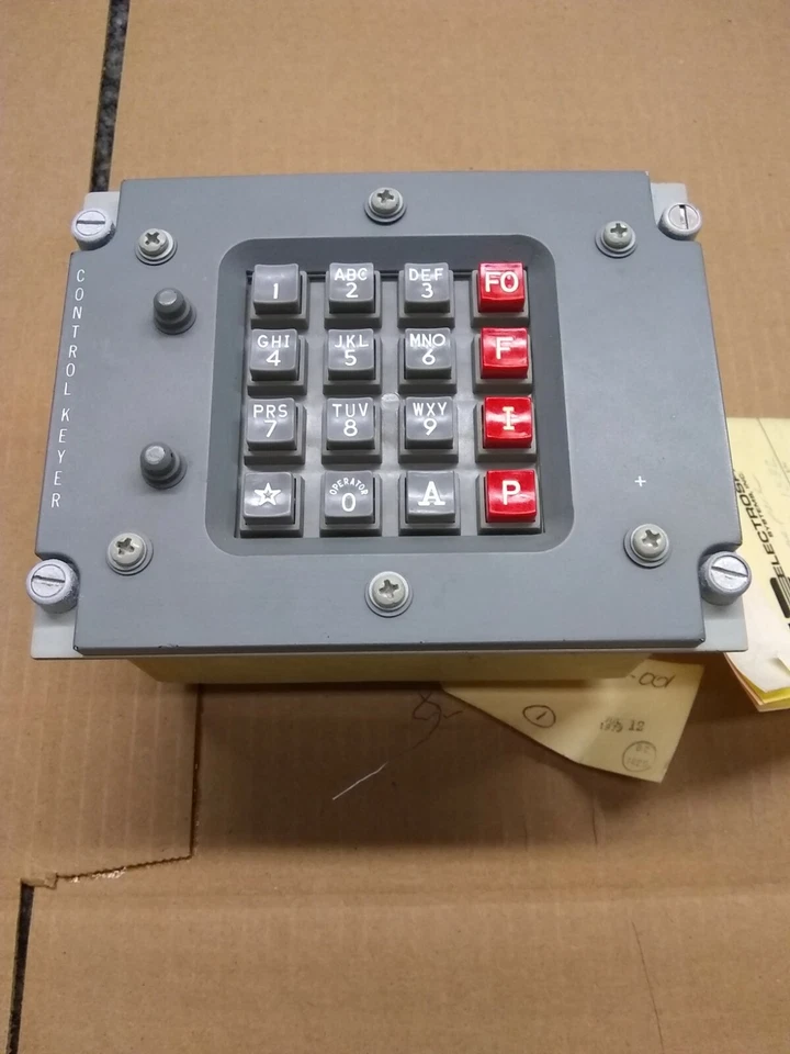 RAYTHEON 76-22001-001 LLAVE DE CONTROL AUTOMÁTICO C/8942/ARC-89(V) *SV* PROBADO Foto 1 de 4