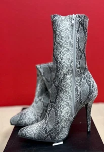 Botas de moda Nova para mujer 6,5M gris con cremallera lateral estampado serpiente tacón de 4 - Imagen 1 de 4