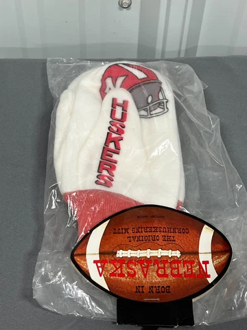 Vintage NEBRASKA Cornhuskers Cornhuskering MITT Gloves RARE Cedar Bluffs NIP Cover