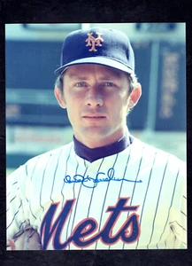 Bud Harrelson Signed Autographed 8 x 10 Photo pose New York Mets FREE SHIPPING - Picture 1 of 1