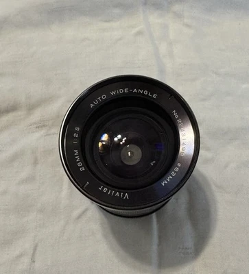Vivitar 28mm f2.5 Auto Focus Wide Angle Prime Lens Non-AI Nikon F Mount - Image 1 of 4