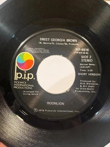7" 45 RPM MOONLION SWEET GEORGIA BROWN P.I.P. RECORDS 6516 1976 NM/M - Bild 1 von 2