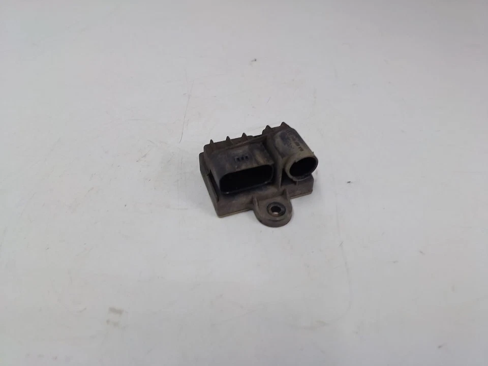 2013 MERCEDES-BENZ A Class W176 1.5 Diesel Glow Plugs Relay A6519001300 - Image 1 of 4